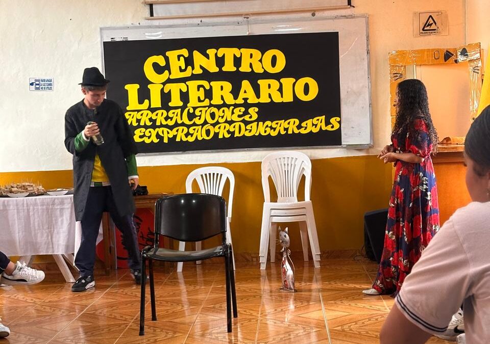 Centros Literarios en la Escuela Normal Superior: Un espacio para explorar, crear y aprender
